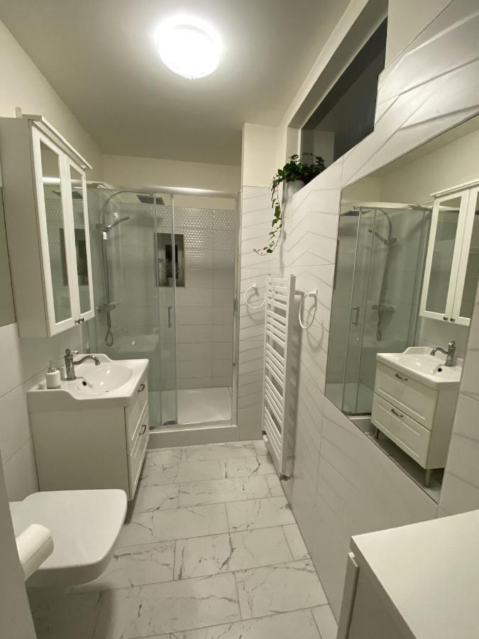 Apartament Czytelnia - Parking Gratis Познань Экстерьер фото