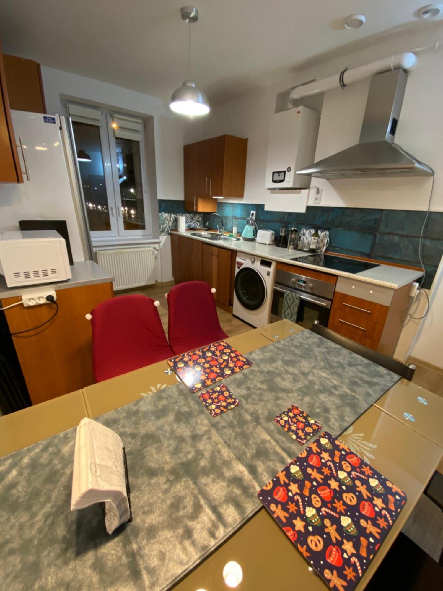 Apartament Czytelnia - Parking Gratis Познань Экстерьер фото